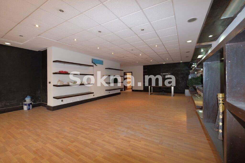 Local Commercial à Vendre à Gauthier Casablanca 120 m Excellente Visibilité