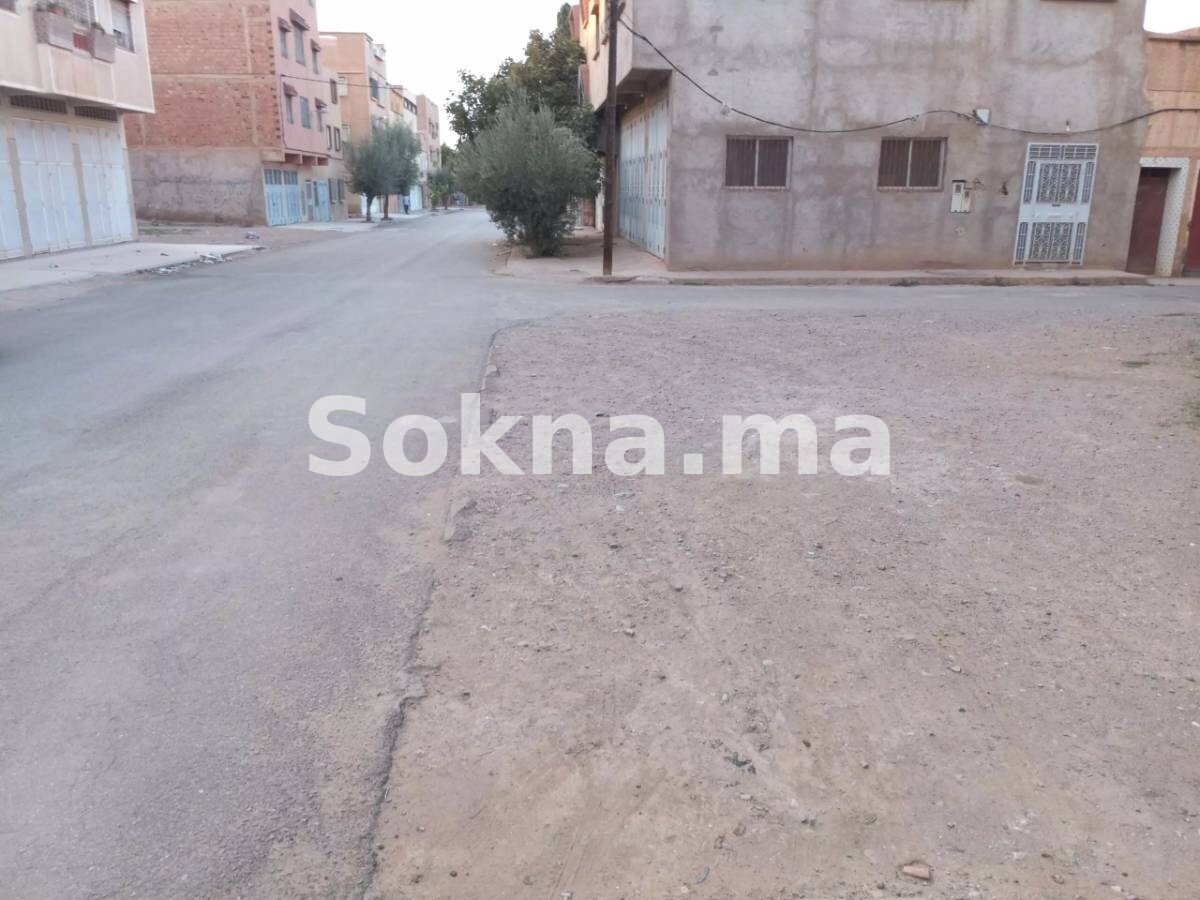 Terrain titré à vendre – 2 façades à Oujda