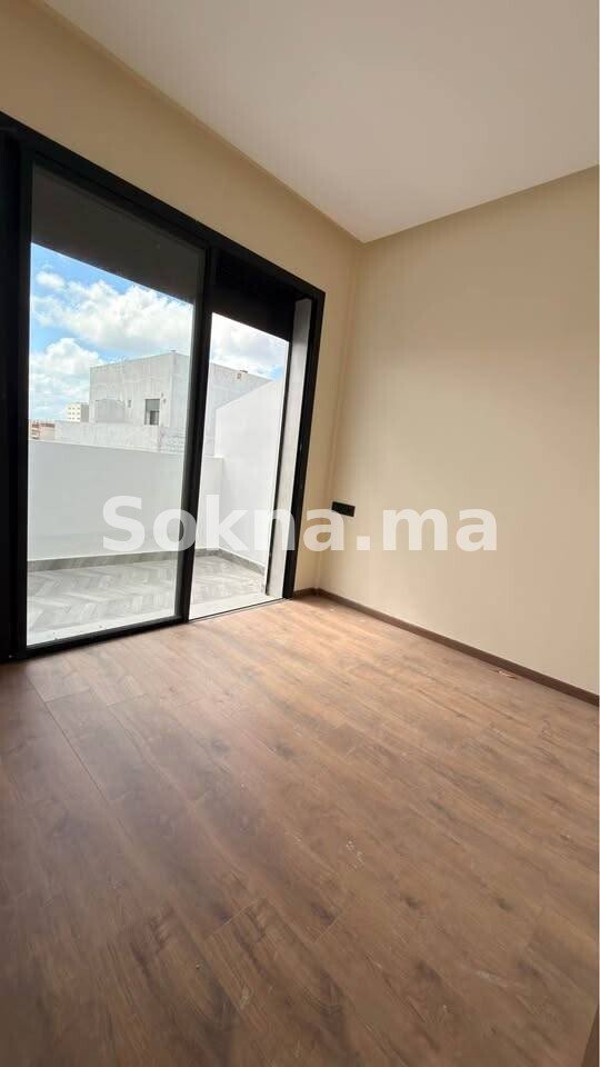 Studio neuf à vendre au Quartier des Hôpitaux