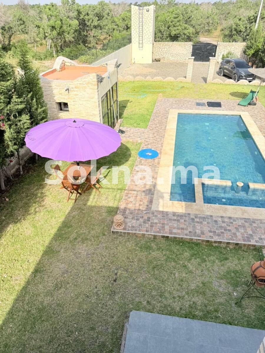 Villa orientale avec puits et château d’eau, 1 200 m Douar Laarab